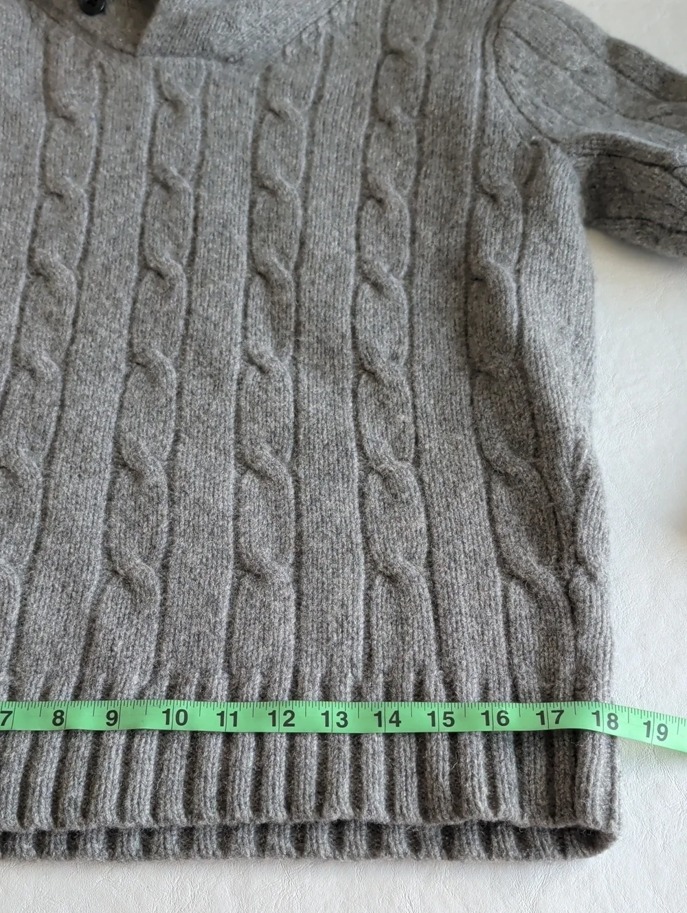 J. Crew 100% Lambswool Gray Cable Knit Long Sleeve Sweater Size Medium